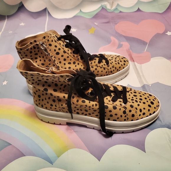 Dolce Vita Tan Cheetah Print Falcon Booties - Picture 3 of 10